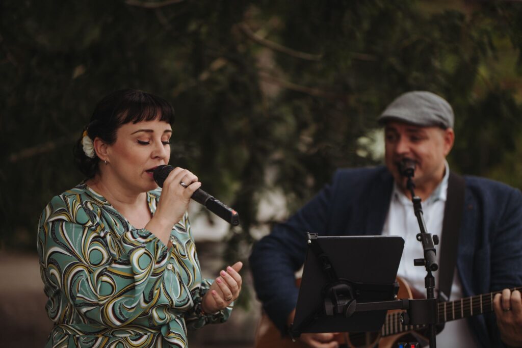 carryme - Das Akustik Duo. Hochzeitsgesang im Duo für Trauung und Sektempfang Hannover