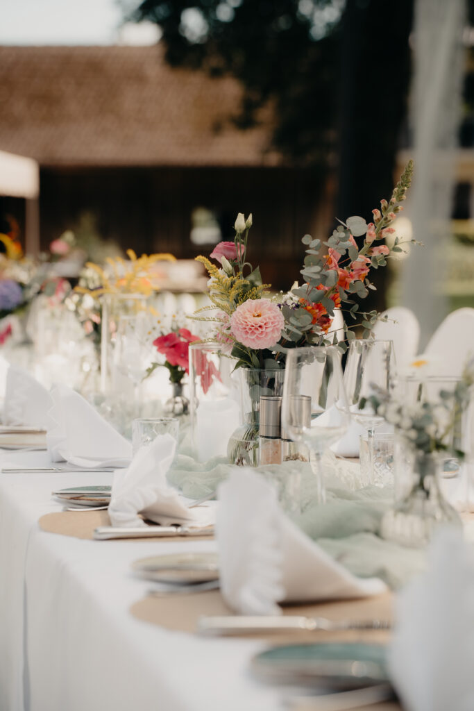 carryme - Das Akustik Duo aus Hannover; gedeckte Tafel Gut Altona