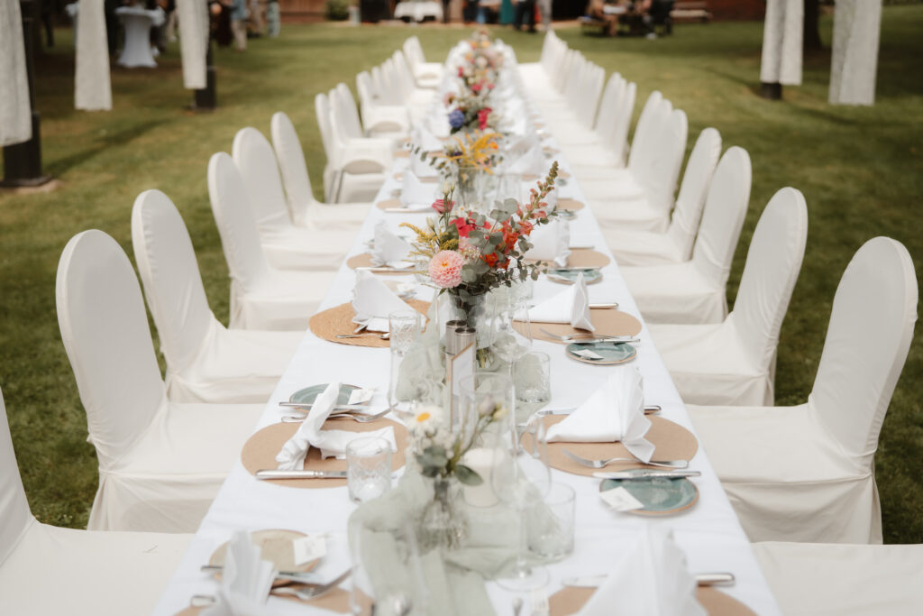 carryme - Das Akustik Duo aus Hannover; gedeckte Tafel Gut Altona