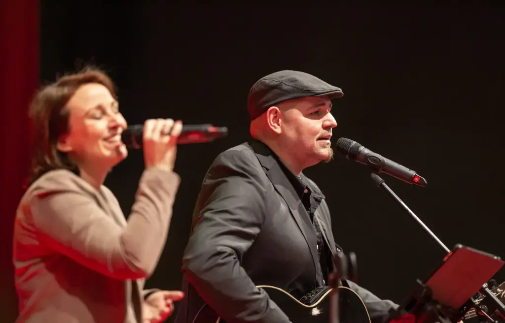 carryme - Akustik Duo Hannover, Live Musik zu Silberhochzeit