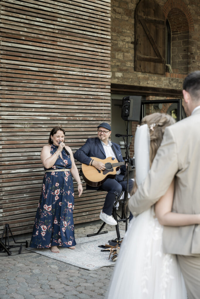 carryme - Akustikduo - Hochzeitsmusiker für stilvoll Trauungen und Sektempfang für Hannover, Niedersachsen und Norddeutschland
