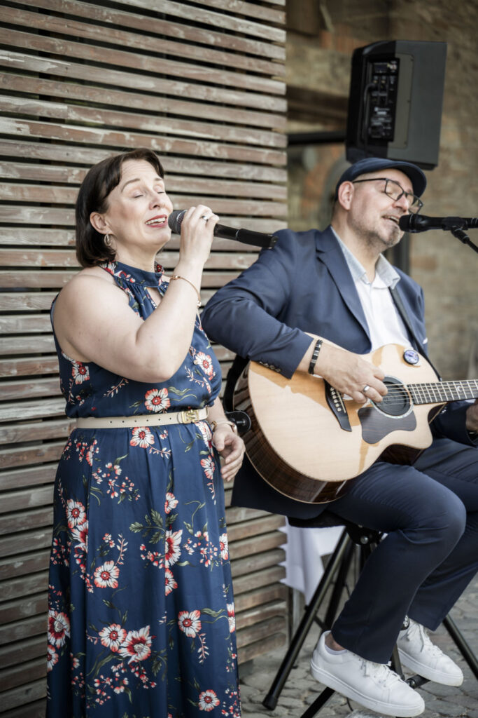 carryme - Akustikduo - Hochzeitsmusiker für stilvoll Trauungen und Sektempfang für Hannover, Niedersachsen und Norddeutschland